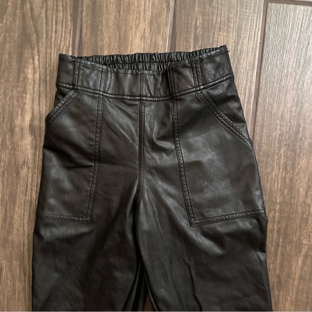 SPANX Leather Like Joggers in Black Noir Sz XS - Picture 4 of 6